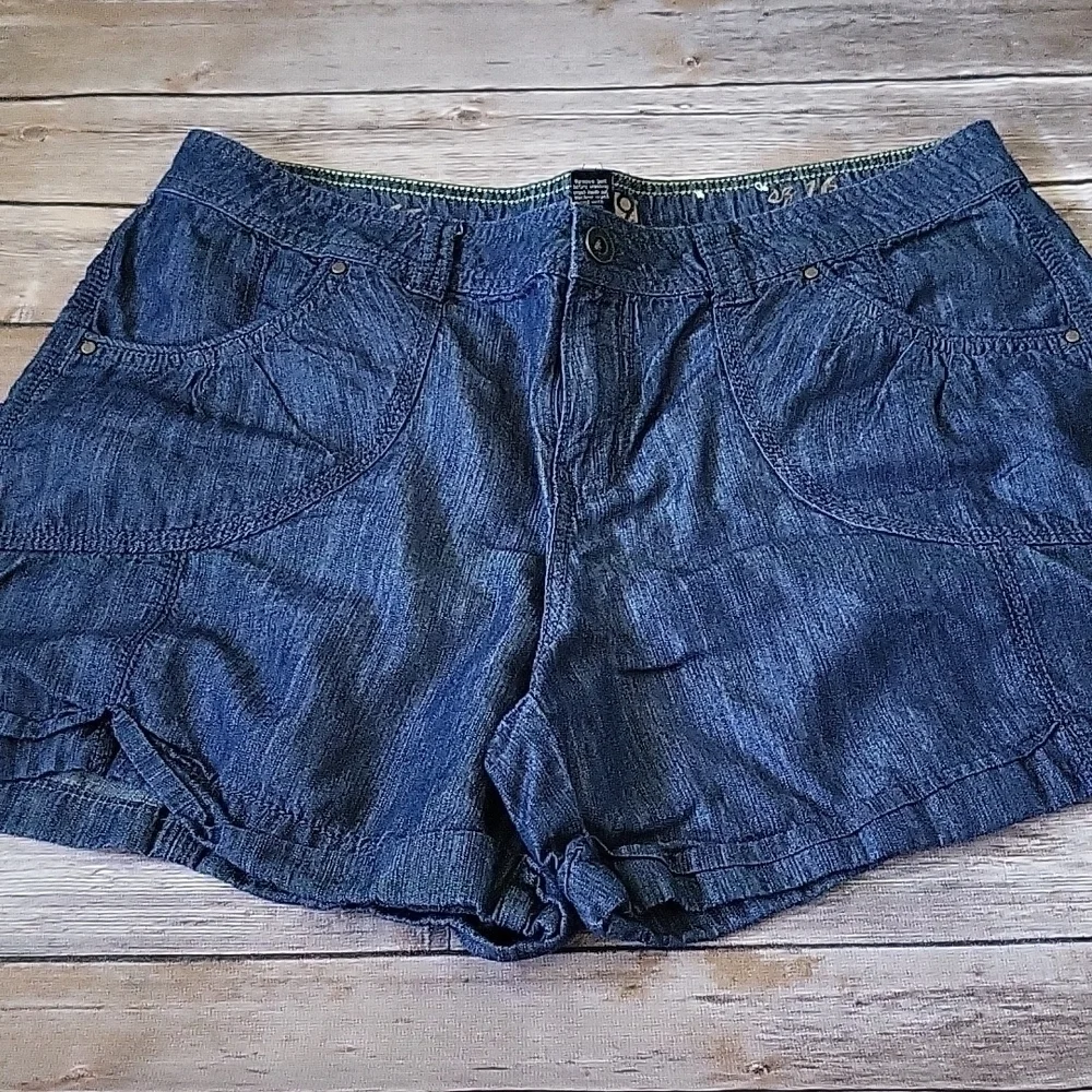 Apt. 9 dark blue cotton blend shorts with cuffs and 5